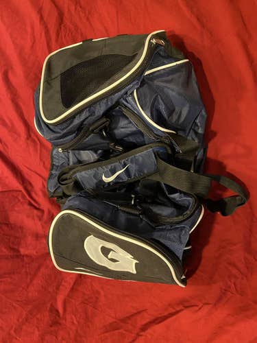 NCAA Georgetown Hoyas #20 Team Issued Used Nike Basketball Gym / Travel Bag