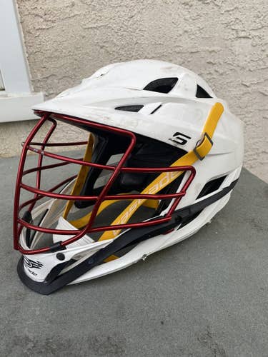 White Adult Player's Cascade S Helmet