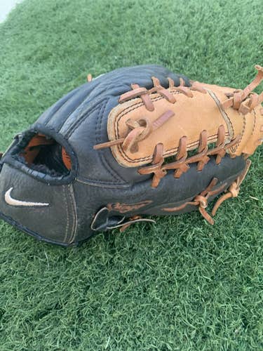 Black High School/College Right Hand Throw 11.5" Diamond Ready Baseball Glove