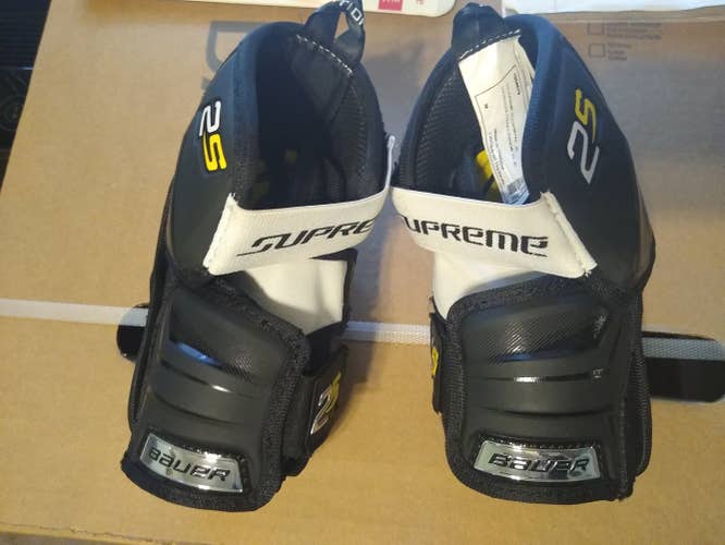 Junior Used Medium Bauer Supreme 2S Elbow Pads