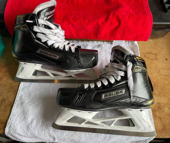 Bauer Supreme S29 Goalie Skates  Size 3.5 With Extra Blades