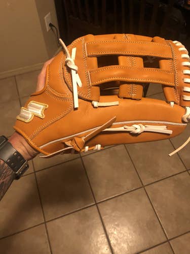 New High School/College SSK Right Hand Throw Outfield White line Baseball Glove 12.75"