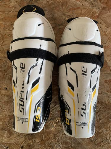 Bauer Supreme 150 knee pads Shin Guards