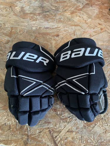 Bauer hockey gloves