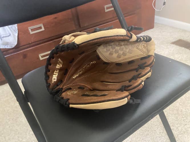 11” Mizuno Prospect Paraflex Baseball Glove