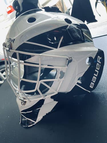 White Used Bauer 930 Goalie Mask