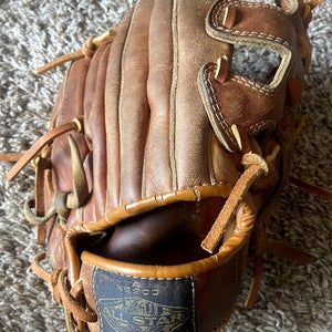 Used Adult All Star Right Hand Throw Infield Baseball Glove 11.5"