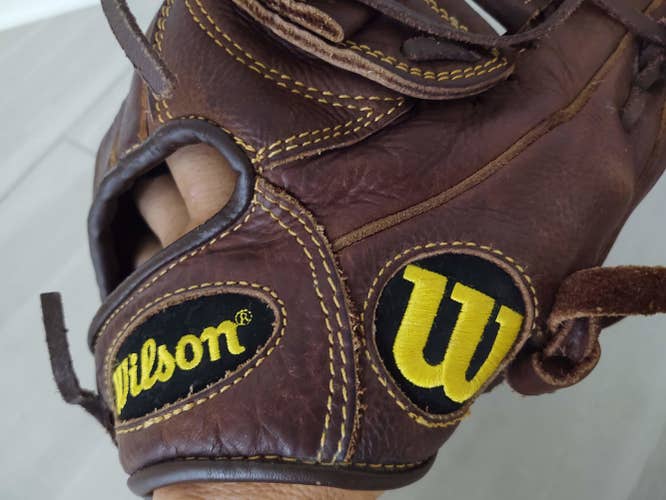 Wilson A800 Brown 12.25" Baseball Glove