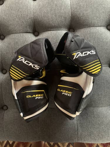Ccm tacks Classic Pro