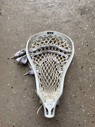 White Used Strung AV8 Head