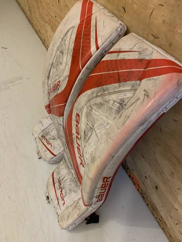 Red Used Intermediate 29" Bauer Vapor X900 Goalie Leg Pads
