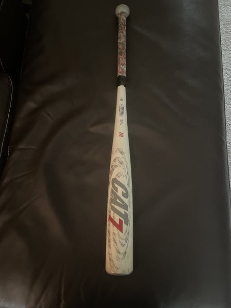 Kid Pitch (9YO-13YO) USSSA Certified Marucci (-8) 23 oz 31" CAT 7 Bat