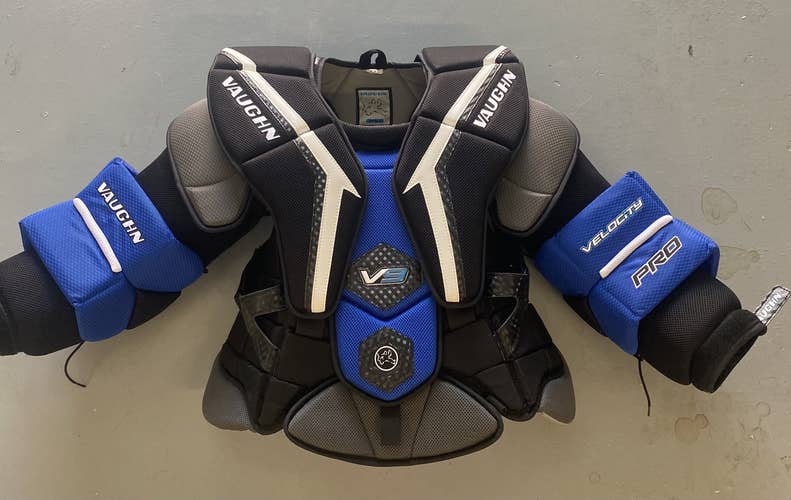 Used Senior Small Vaughn Velocity V9 Pro Goalie Chest Protector
