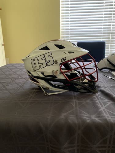 White Used Youth Player's Cascade S Helmet