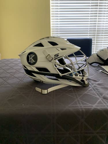 White Used Youth Player's Cascade S Helmet