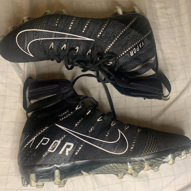 nike untouchable 3 cleats