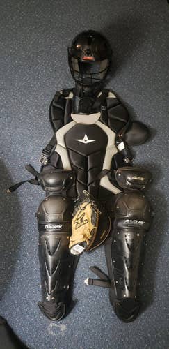 Used Intermediate All Star Player's Series Catcher's Set