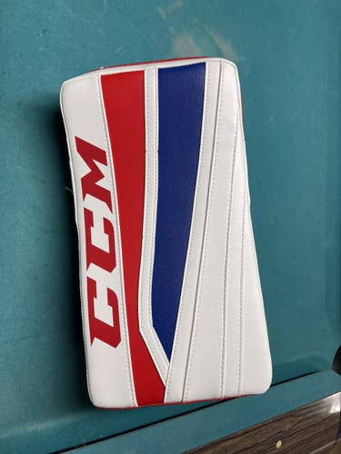 Barely Used Red, White & Blue Senior Regular Extreme Flex II 860