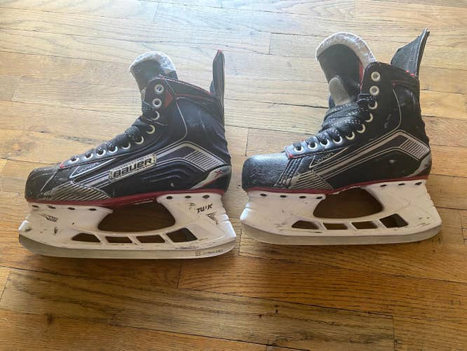 Junior Used Bauer Vapor X500 Hockey Skates Regular Width Size 6
