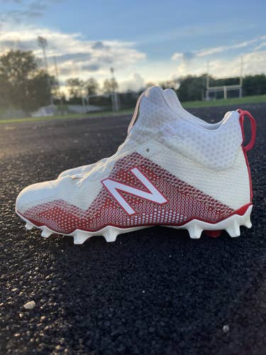 White Used Adult Men's Size 7.5 (Women's 8.5) Molded Cleats New Balance High Top