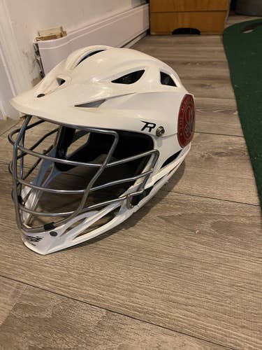 White Used Adult Player's Cascade R Helmet
