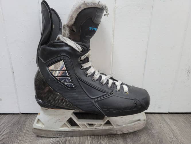 Junior Used True Stock Skate Hockey Skates Size 5