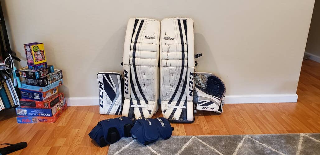 White/Navy Senior 36"+1 Regular Extreme Flex Pro Pro Stock Goalie w/ Glove & Blocker