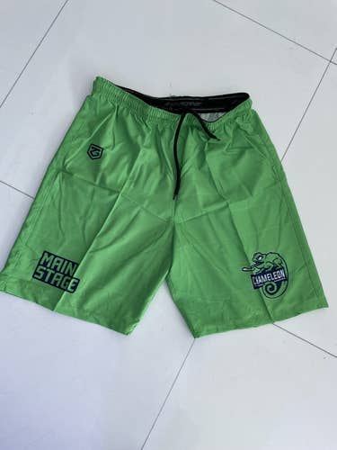 New Main Stage Chamaeleon shorts