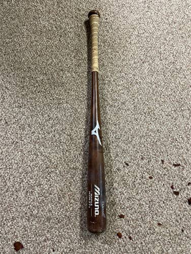 Mizuno Maple Bat