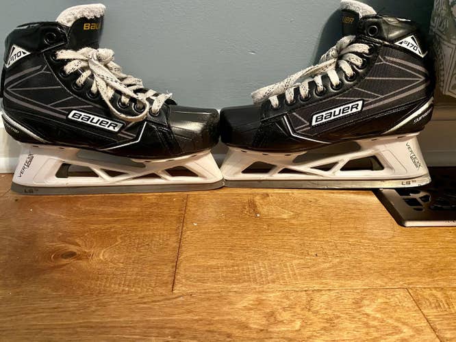 Junior Used Bauer Supreme S170 Hockey Goalie Skates Regular Width Size 4
