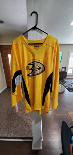 Yellow Adult Men's Tron Jr Ducks Used Large Jersey