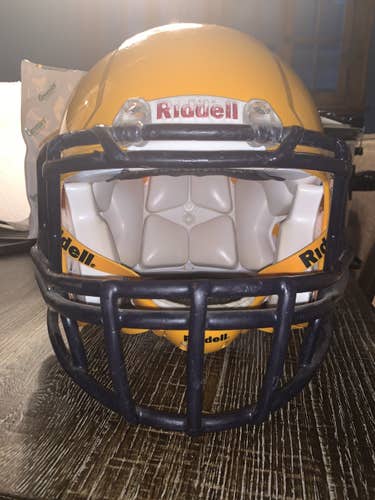 Riddell Speed Helmet - Lightly Used Large