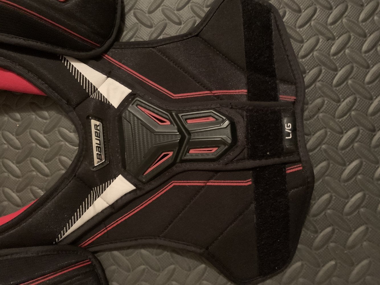 Junior Large S18 Bauer NSX Shoulder Pads | SidelineSwap