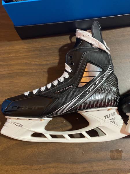 Bauer Hockey Skates - Supreme 2S - Cale Makar Custom Skates New Cale Makar Custom Bauer Supreme Mach Pro Stock Skates  main image 3