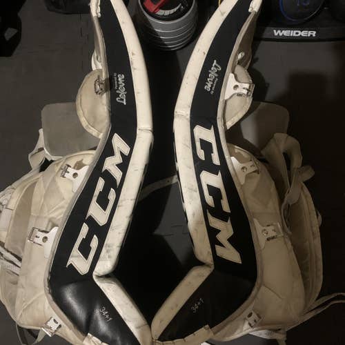 White Used 34" CCM Extreme Flex II  Goalie Leg Pads