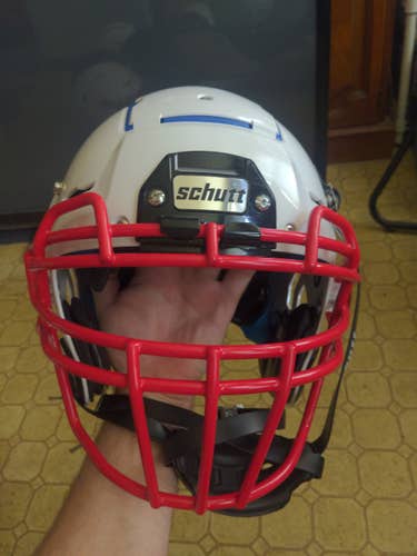 Adult large white Schutt F7 Helmet