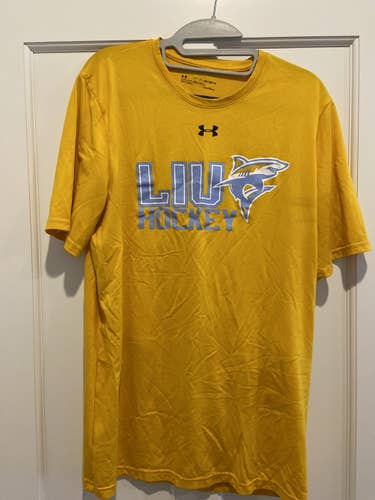 LIU Hockey Team Issued T-Shirt
