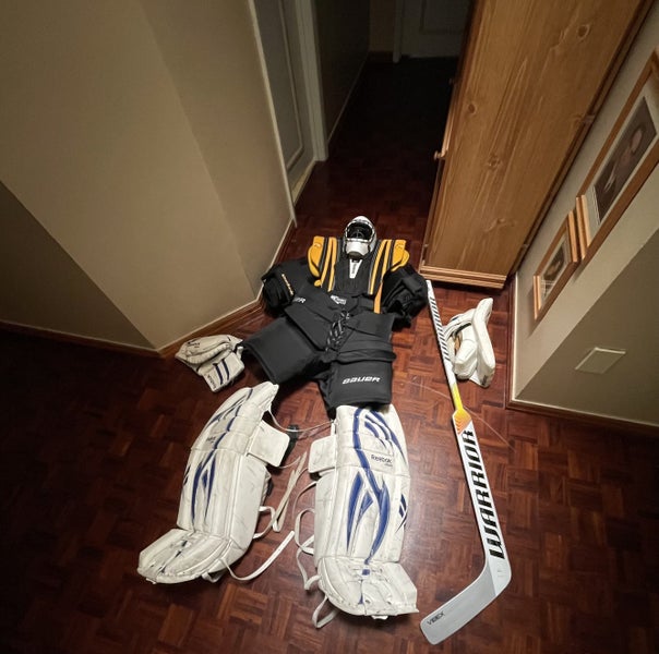 Gold Senior Full Right Premier 4 Goalie Full Set