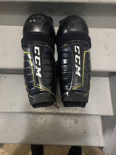 Senior CCM  Tacks 9080 Shin Pads