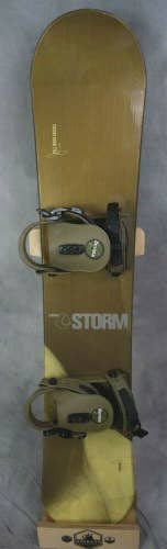LIQUID STORM SNOWBOARD 144CM WITH MEDIUM UNIVERSAL BINDINGS