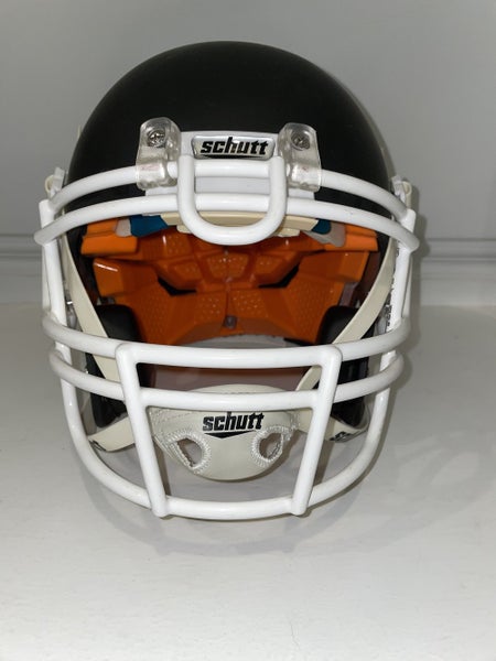 NEVER WORN SCHUTT XP HYBRID Youth Large BLACK MATTE FOOTBALL HELMET