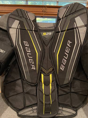 Used XL Bauer S29 Goalie Chest Protector