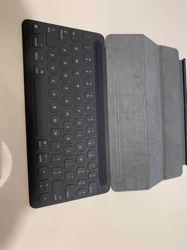 Apple Smart Keyboard Model A1829 for 10.2 inch iPad
