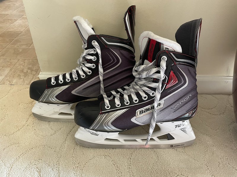 Senior Bauer Regular Width Size 9.5 Vapor X60 Hockey Skates