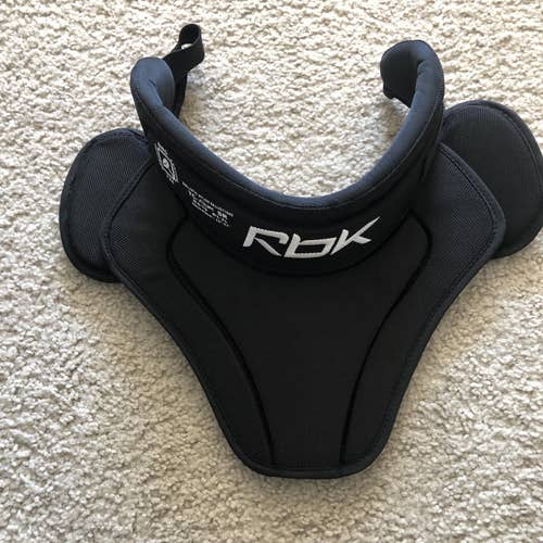 New Reebok Senior Goalie Neck Guard