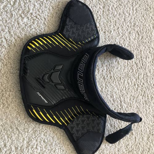 Bauer Supreme Senior Goalie Neck Guard