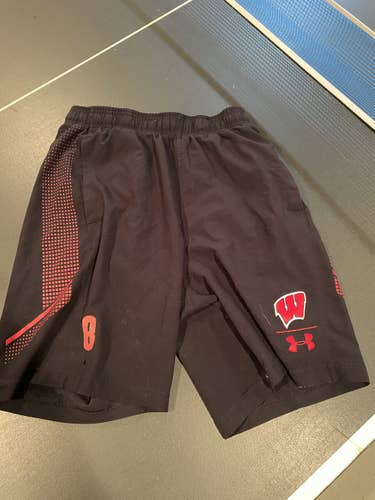 COLE CAUFIELD Wisconsin Badger Workout Shorts Men’s Small