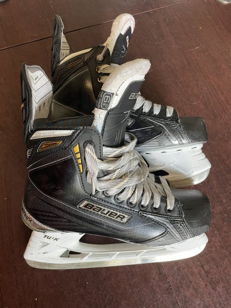 Senior Bauer Regular Width Size 6.5 Supreme matrix Hockey Skates