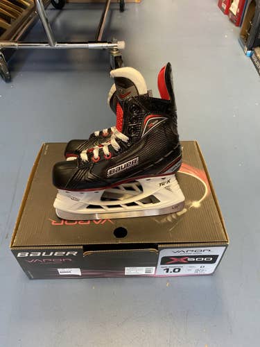 Junior Bauer Size 1 Vapor X500 Hockey Skates
