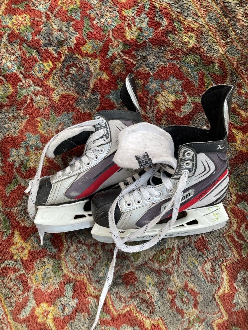 SIGNED BY LA KINGS STANLEY CUP WINNERS 2014 Used Bauer Vapor X1.0 Hockey Skates